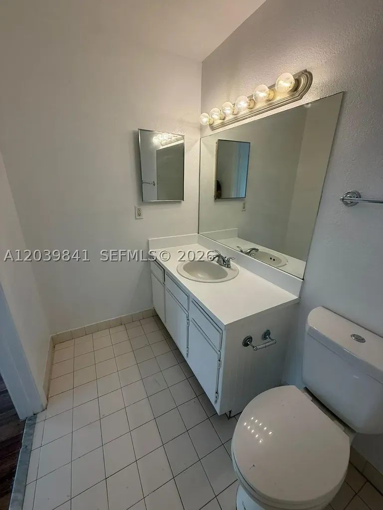 2550 SW 18th Terrace Fort Lauderdale FL 33315
