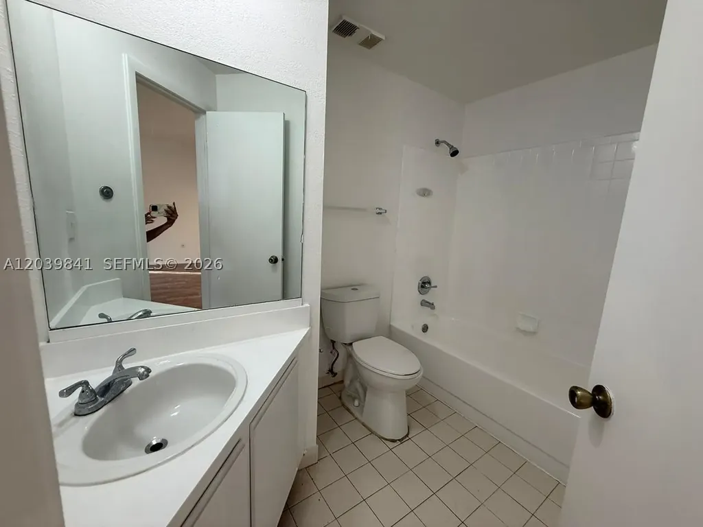 2550 SW 18th Terrace Fort Lauderdale FL 33315