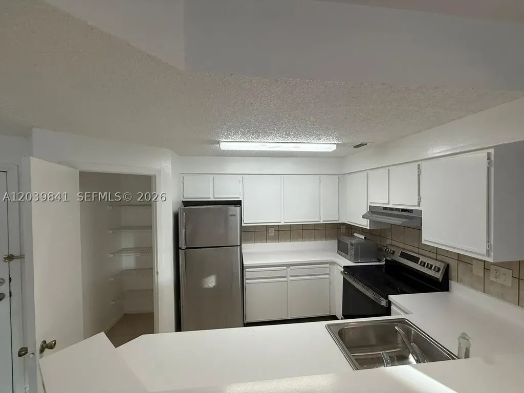 2550 SW 18th Terrace Fort Lauderdale FL 33315
