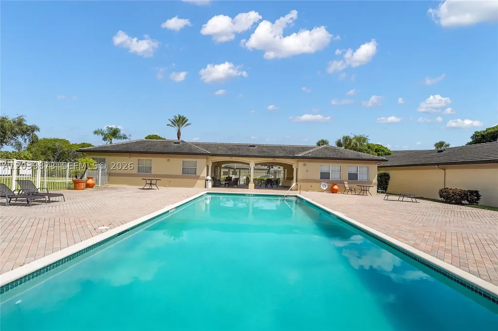 2020 Greenview Shores Boulevard Wellington FL 33414