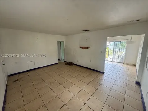 3320 NW 87th Terrace Miami FL 33147