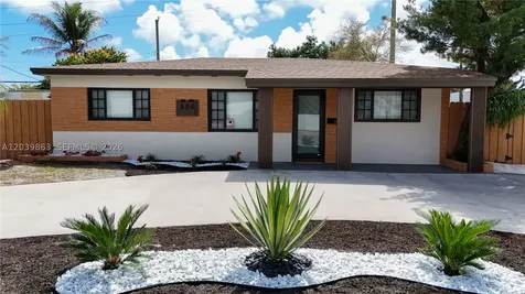 654 NW 45th Street Oakland Park FL 33309