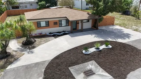 654 NW 45th Street Oakland Park FL 33309