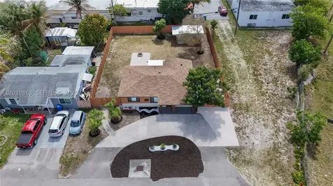 654 NW 45th Street Oakland Park FL 33309