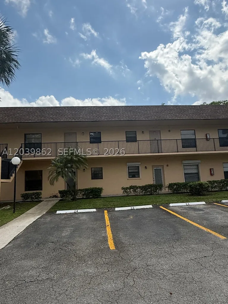 2 Briarwood Circle Hollywood FL 33024
