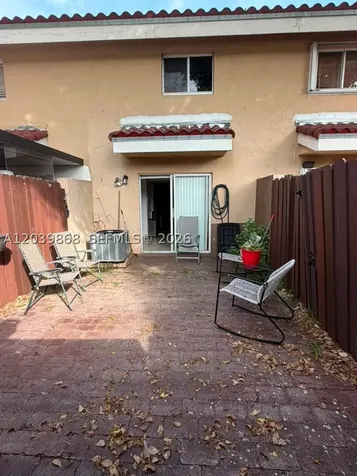 541 NW 82nd Court Miami FL 33126