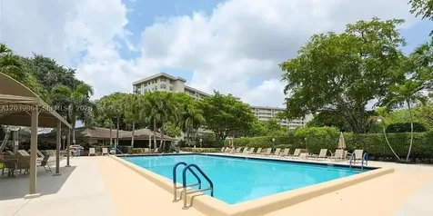 3520 Oaks Way Pompano Beach FL 33069