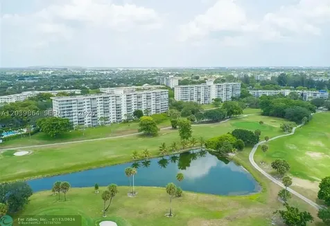 3520 Oaks Way Pompano Beach FL 33069