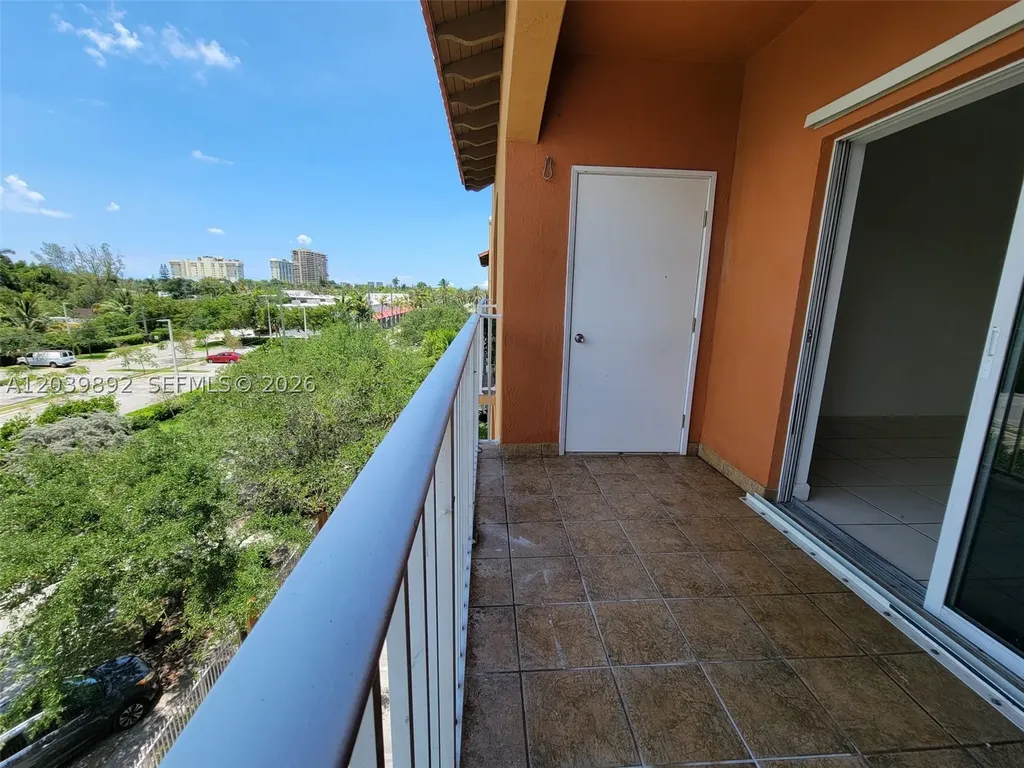 1300 NE 109th Street Miami FL 33161