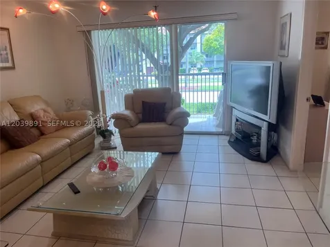 1100 SW 128th Terrace Pembroke Pines FL 33027