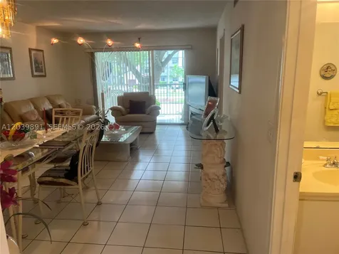 1100 SW 128th Terrace Pembroke Pines FL 33027