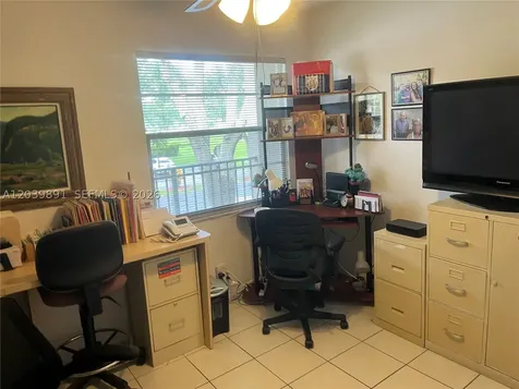 1100 SW 128th Terrace Pembroke Pines FL 33027