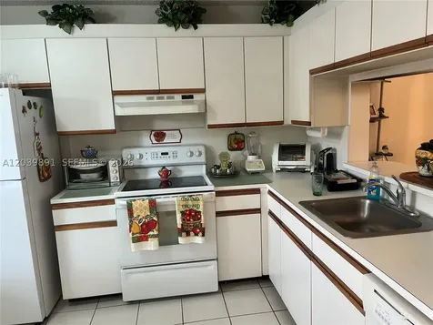 1100 SW 128th Terrace Pembroke Pines FL 33027