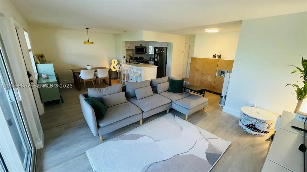 8480 SW 154th Cir Court Miami FL 33193