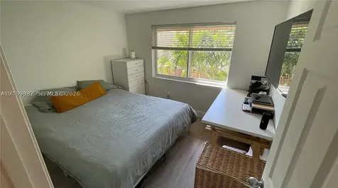 8480 SW 154th Cir Court Miami FL 33193