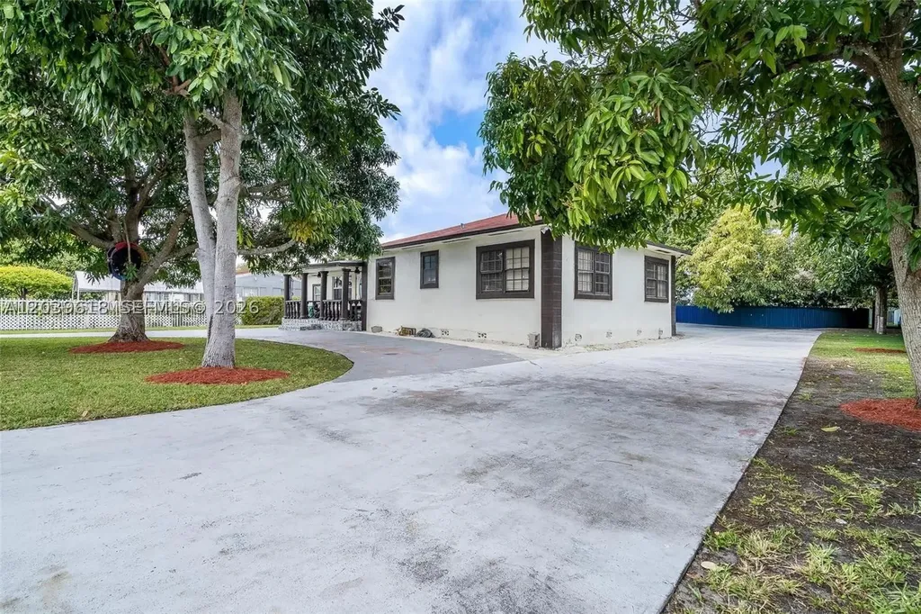65 NW 118th Street Miami FL 33168