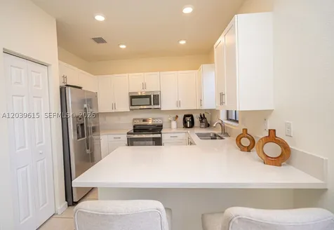 11064 W 33rd Way Hialeah FL 33018
