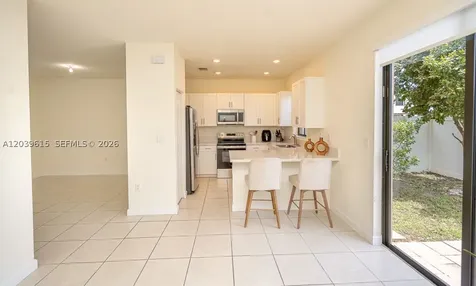 11064 W 33rd Way Hialeah FL 33018
