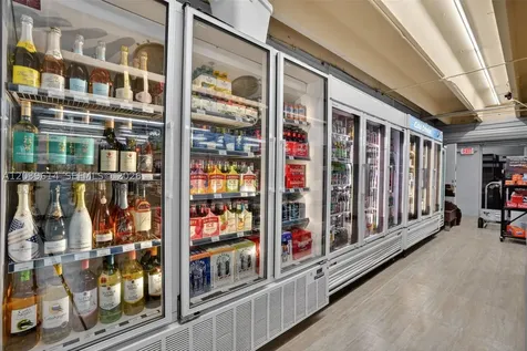 Turnkey Grocery, Convenience Store & Smoke Shop For Sale In Hialeah Hialeah FL 33012