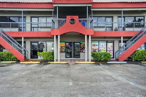 Turnkey Grocery, Convenience Store & Smoke Shop For Sale In Hialeah Hialeah FL 33012