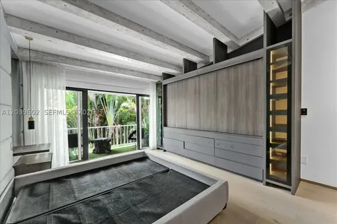 6011 N Bayshore Drive Miami FL 33137