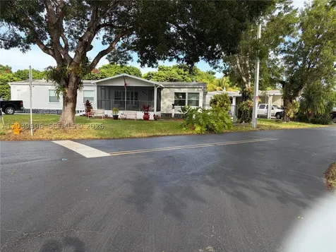 35303 SW 180th Ave 321-322 Homestead FL 33034
