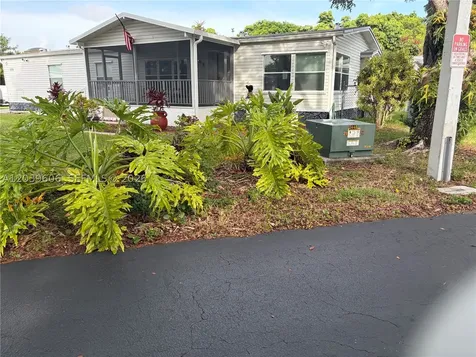 35303 SW 180th Ave 321-322 Homestead FL 33034