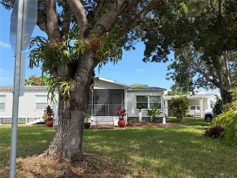 35303 SW 180th Ave 321-322 Homestead FL 33034