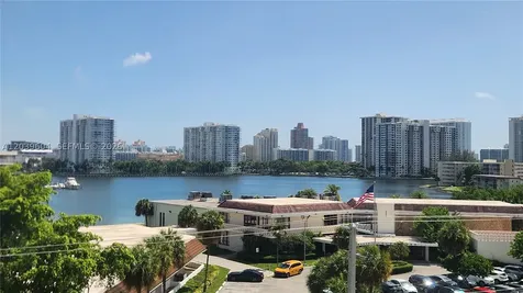 2920 Point East Drive Aventura FL 33160
