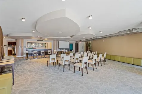 2641 N Flamingo Road Sunrise FL 33323