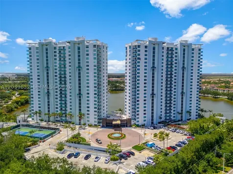 2641 N Flamingo Road Sunrise FL 33323