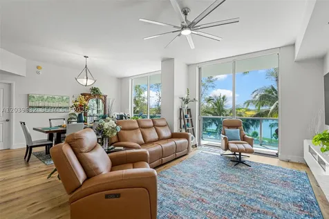 2641 N Flamingo Road Sunrise FL 33323