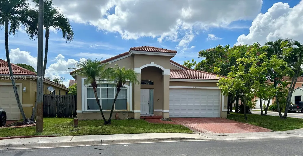 1579 SW 105th Avenue Pembroke Pines FL 33025