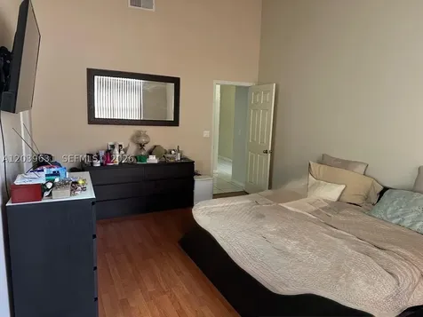1579 SW 105th Avenue Pembroke Pines FL 33025