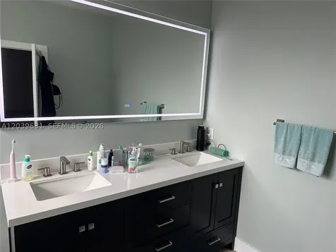 1579 SW 105th Avenue Pembroke Pines FL 33025