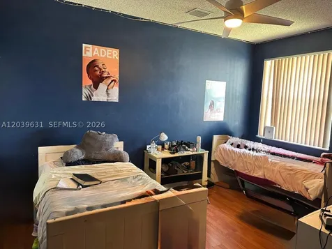 1579 SW 105th Avenue Pembroke Pines FL 33025