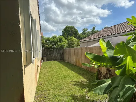 1579 SW 105th Avenue Pembroke Pines FL 33025