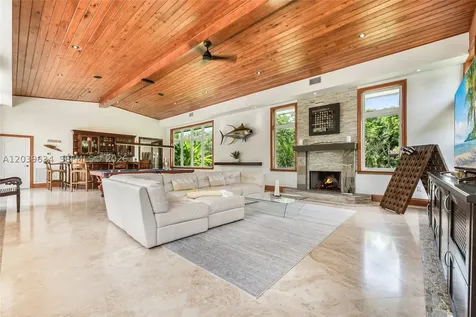 11900 SW 63rd Avenue Pinecrest FL 33156