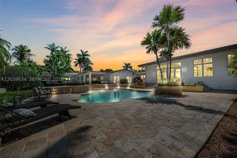 11900 SW 63rd Avenue Pinecrest FL 33156