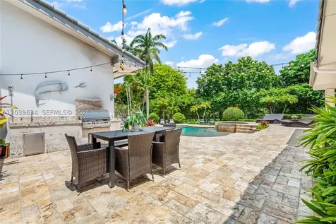 11900 SW 63rd Avenue Pinecrest FL 33156