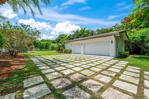 11900 SW 63rd Avenue Pinecrest FL 33156
