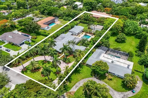 11900 SW 63rd Avenue Pinecrest FL 33156
