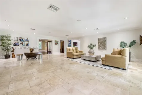 11900 SW 63rd Avenue Pinecrest FL 33156