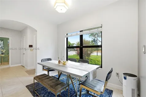 324 NE 194th Lane Miami FL 33179