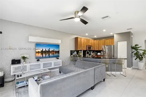 324 NE 194th Lane Miami FL 33179