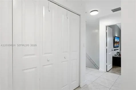 324 NE 194th Lane Miami FL 33179