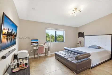 324 NE 194th Lane Miami FL 33179