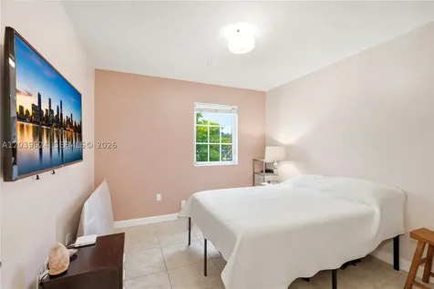 324 NE 194th Lane Miami FL 33179