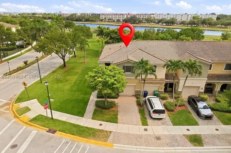 324 NE 194th Lane Miami FL 33179