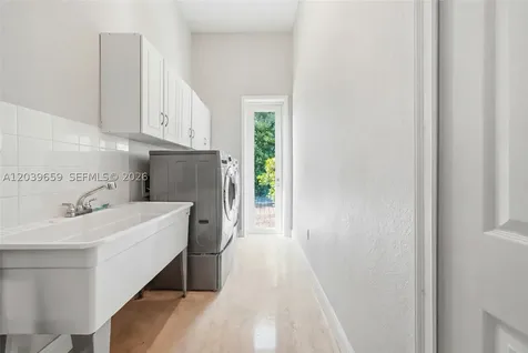 9401 SW 88th Court Miami FL 33176